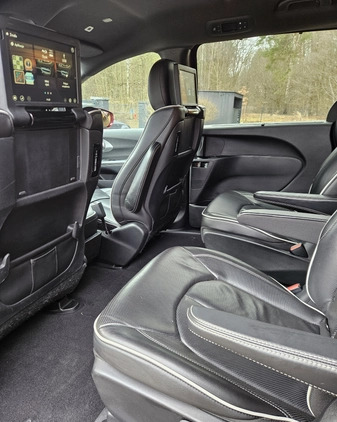 Chrysler Pacifica cena 149998 przebieg: 98000, rok produkcji 2019 z Janowiec Wielkopolski małe 191